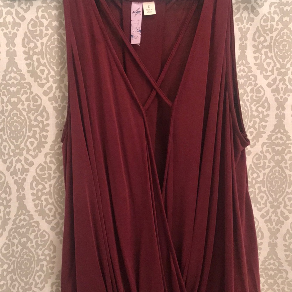 Maroon cross cross tank